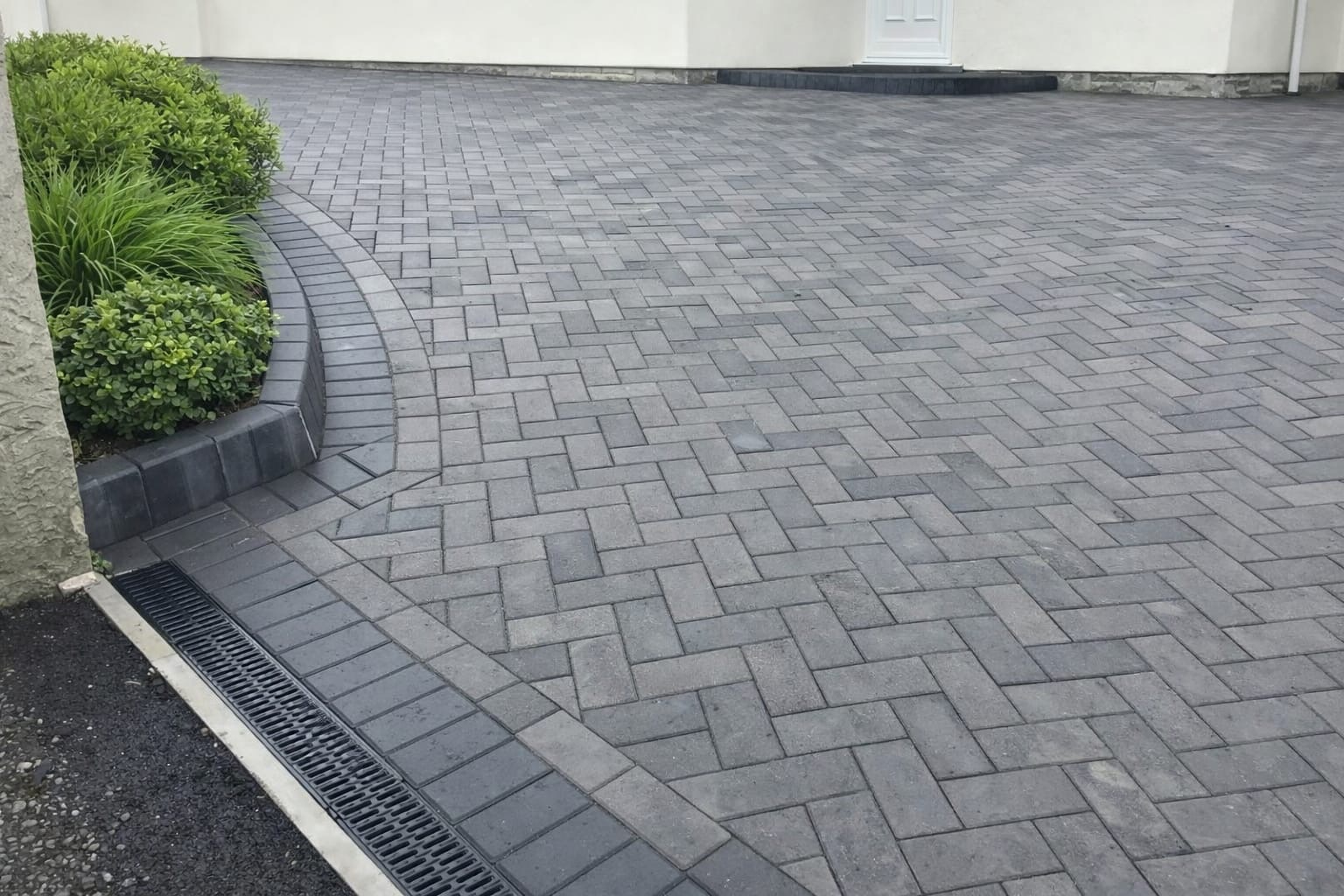 Charcoal block paving · Stamford